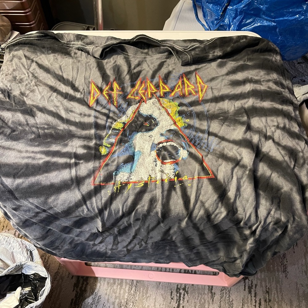 Graphic tee